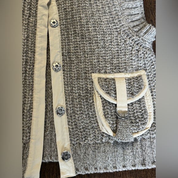 Zara Knit Vest with Cream Details - Picture 3 of 3